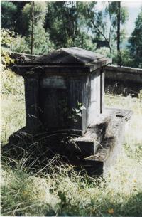 Gravestone of Lucy Thomas