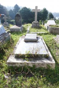 Photo of grave at St Thomas Church, Ooty by Gloria Dingley